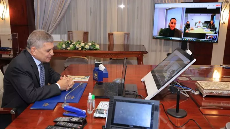 الفريق ربيع يبحث تطورات الأوضاع في البحر الاحمر مع مجموعة ميرسك