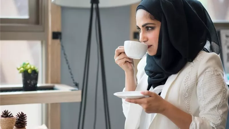 اتيكيت شرب وتقديم القهوة ..تعرف عليهما