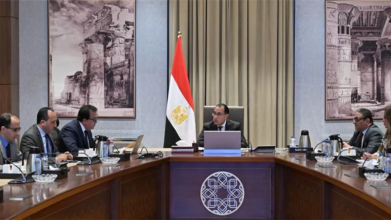 رئيس الوزراء يتابع تنفيذ المبادرة الرئاسية لفحص المقبلين على الزواج