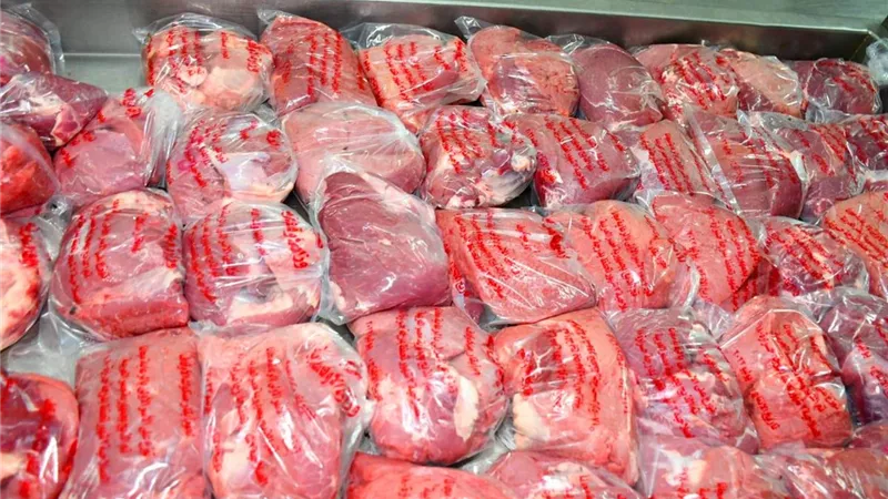 توزيع13.5 طن لحوم إطعام على الأسر الأولى بالرعاية