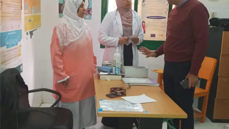 وكيل الصحة بدمياط يفاجئ الوحدة الصحية ويحيل ١٣ للتحقيق