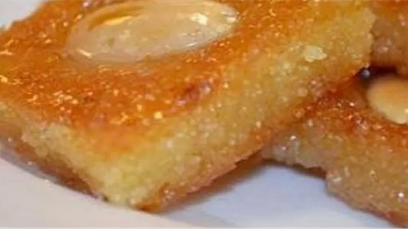 طريقة عمل بسبوسة بالحليب بأسهل المكونات