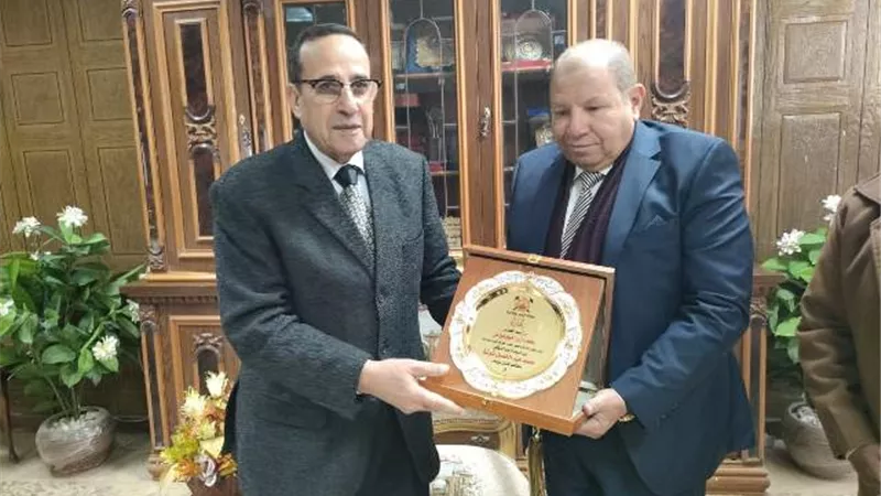 محافظ شمال سيناء يستقبل رئيس مجلس اداره شركه النصر للملاحات