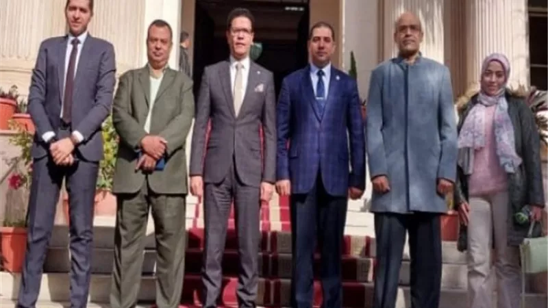 رئيس جامعة بنها يستقبل وفد مشروع مبادرة تميز المعلم