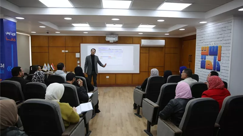 محافظ كفر الشيخ: تدريب 25من مسؤولي منظومة الإعلانات ومشرفي النظام