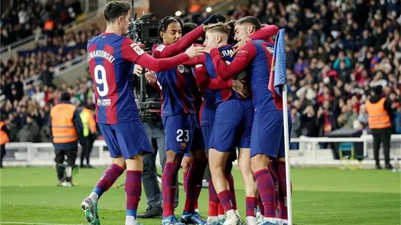 تشافي يعلن قائمة برشلونة في كأس السوبر الإسباني
