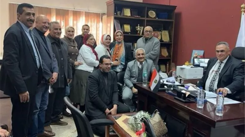 تفاصيل استقبال الإدارة التعليمية للشروق للوكيلة الجديدة.. بالصور