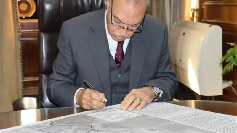 الهجان يعتمد المخطط التفصيلي للمناطق الصناعية الصفا والشروق بالخانكة