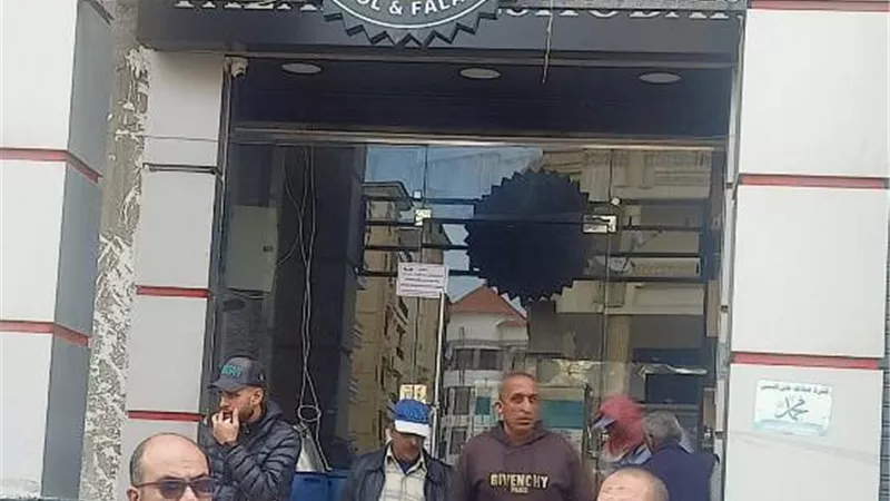 رئيس جهاز دمياط الجديدة يكشف عن أسباب غلق وتشميع 18 محل.. صور