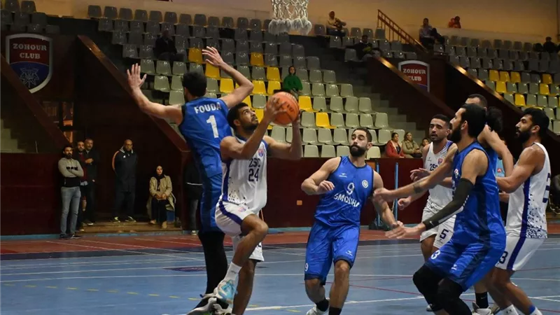 الزهور يحقق أولى مفاجآت دوري السلة بالفوز على سموحة
