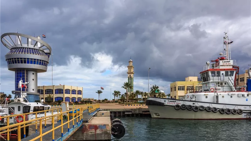 ٥٦ ألف طن بضائع وتصدير ٦٢٧ حاوية من ميناء دمياط