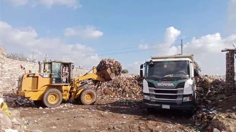رفع 337880 طن قمامة ومخلفات بالشرقية