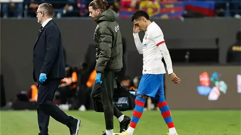 برشلونة يعلن عن تفاصيل إصابة رافينها قبل مواجهة ريال مدريد