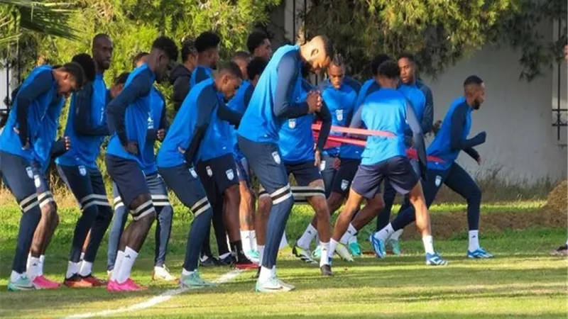 مجموعة مصر.. لاعبو القروش الزرقاء جميعهم محترفون خارج الرأس الأخضر
