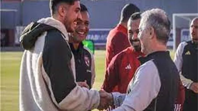 الاهلى معلقا على زيارة شريف: هداف الديربى فى التتش