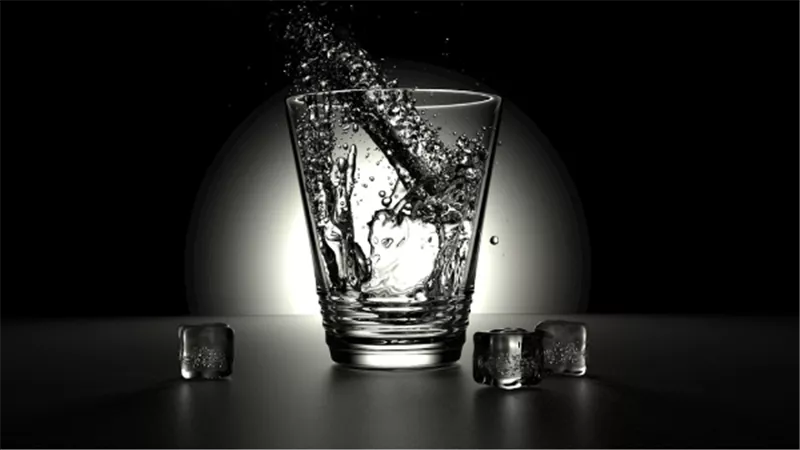 دراسة:زجاجة المياه تحتوي على جزيئات بلاستيك المسببة للسرطان