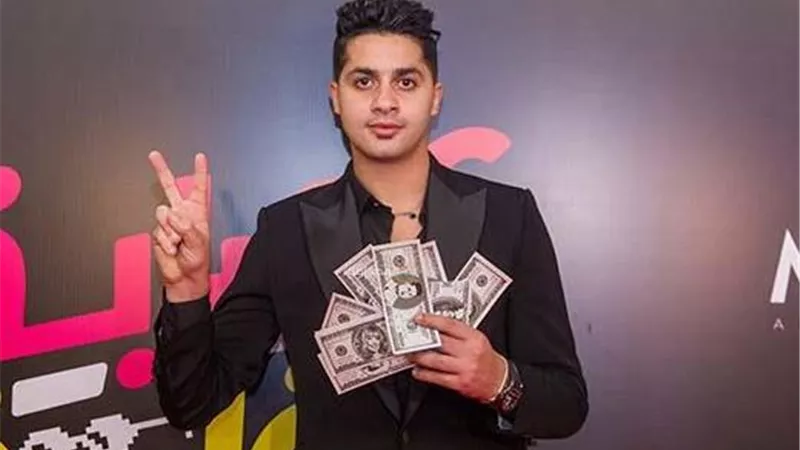 مخرج عصابة عظيمة:عنبة رنة صوته الناس بتحبها لكنه مش عبدالحليم