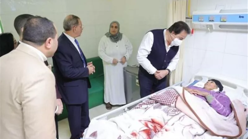 وزير الصحة يتفقد مستشفى كفر الشيخ العام ويوجه بتكثيف العمل بالعيادات المسائية
