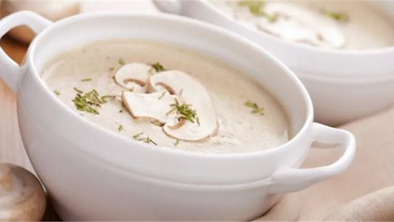 شوربة المشروم بالبصل
