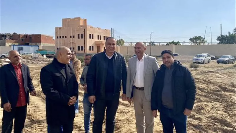 النائب محمد طلبة: إنشاء مدرج وملعب قانوني بنادي القنطرة غرب