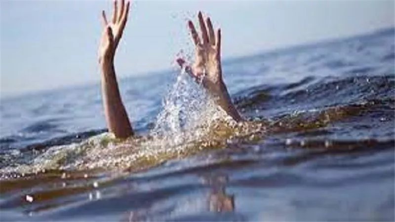 مصرع 4صيادين باسفيكسا الغرق اثناء صيد الاسماك بترعة مغطاة بالمني