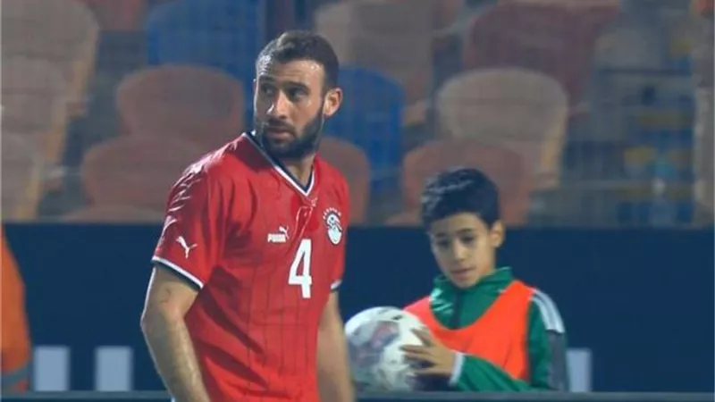 الكاف يحرم الاهلى من قيد عمر كمال عبد الواحد .. تفاصيل