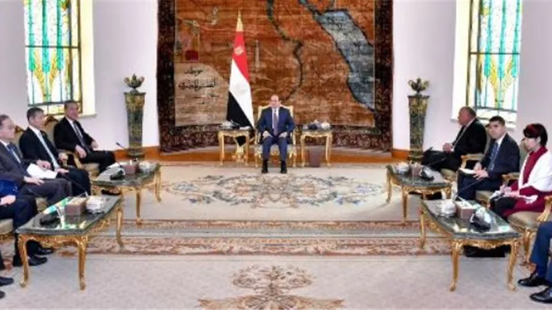 الرئيس السيسي ووزير خارجية الصين يؤكدان الرفض القاطع للنقل الجبري الفردي والجماعي والتهجير القسري للفلسطينيين