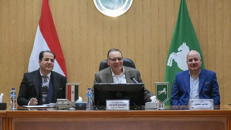 محافظ الشرقية يلتقي أصحاب مكامير الفحم