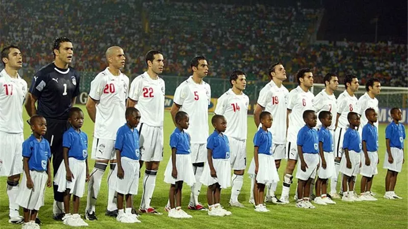 4 لاعبين من الجيل الذهبي لـ منتخب مصر يتصدرون المشهد
