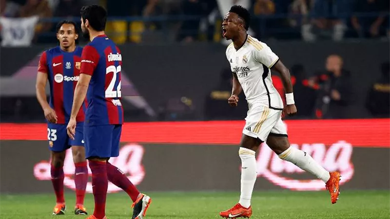 ريال مدريد يضيف الهدف الثانى فى مرمى برشلونة بنهائى كأس السوبر شاهد