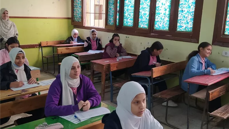 الاربعاء.. بدء امتحانات نصف العام للشهادة الاعدادية بالجيزة