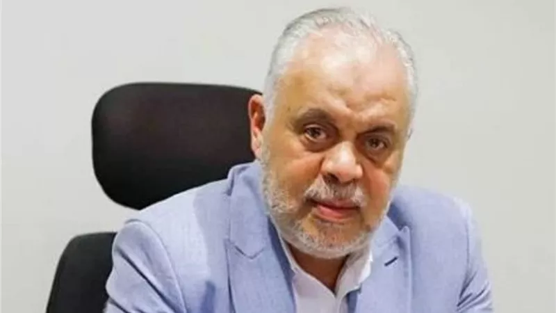 اليوم.. أشرف زكي يناقش ملف تشغيل النقابيين