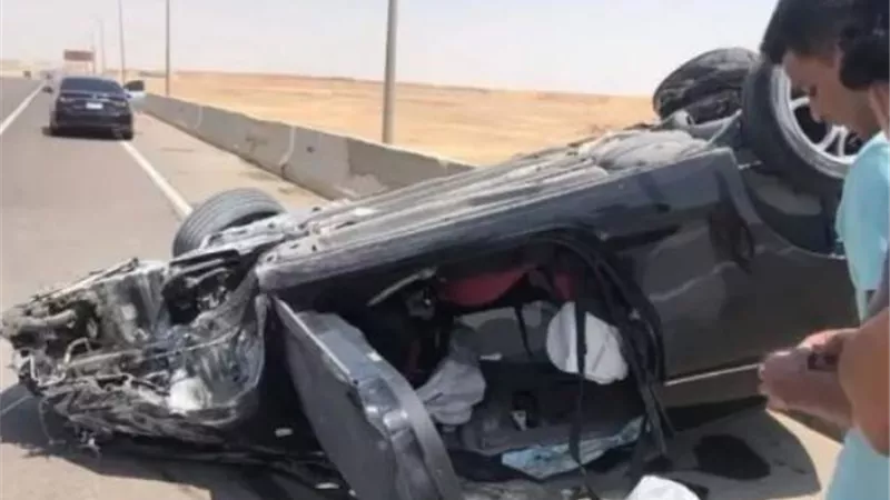 إصابة 2 فى انقلاب سيارة بالطريق الصحراوى في الصف