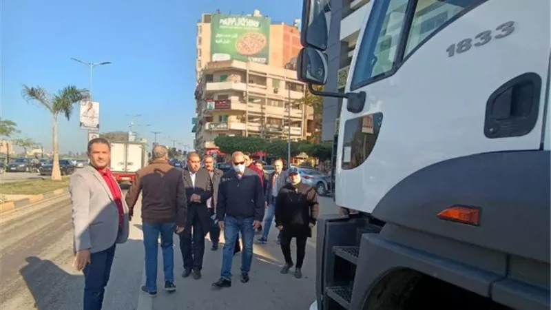 الهجان يتفقد إستلام عدد 2 سيارة قلاب لدعم منظومة النظافة بالخصوص وكفر شكر