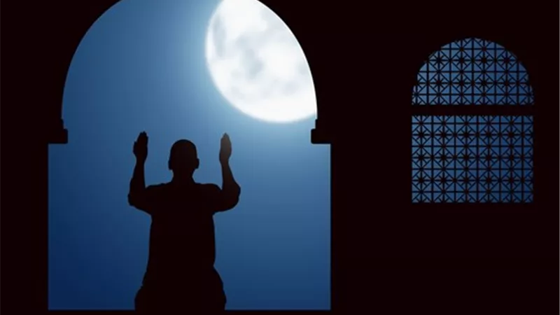تحديد وقت معين بين الأذان والإقامة