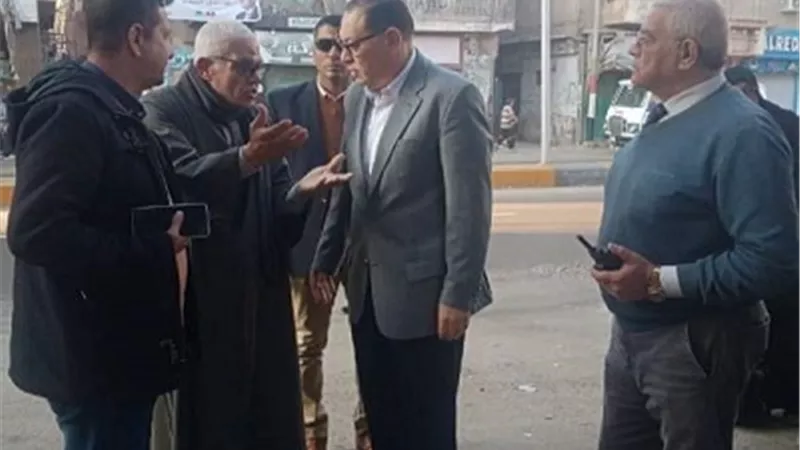 محافظ الشرقية يتفقد شارع فاروق ويأمربتطويرورصف الشوارع الجانبية