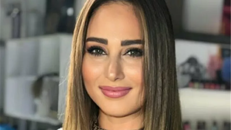 رحاب الجمل شقيقة امير كرارة فى 
