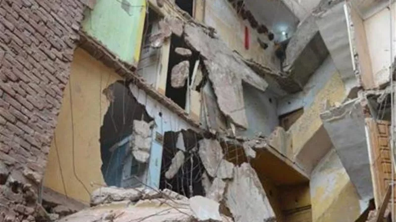 النيابة العامة تباشر التحقيقات فى أنهيار عقار بالسيدة زينب