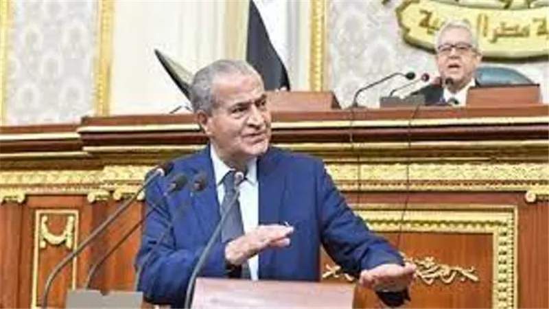 وزير التموين يكشف حقيقة أزمة مصنع أبو قرقاص للسكر
