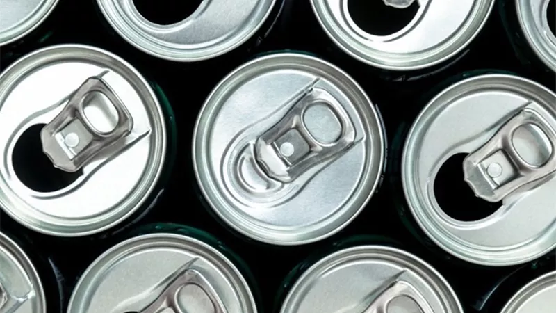 مشروبات تعرض طفلك للانتحار..احذرها