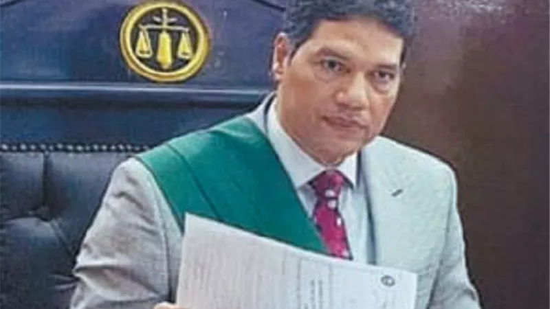 والنعمة حرام.. 3 ساعات ضرب بالحزام !!