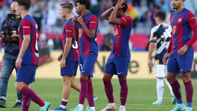 تشافي يعلن قائمة برشلونة لمواجهة سالامانكا في كأس ملك إسبانيا