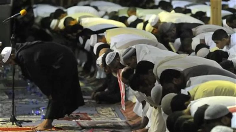 إمامة الفاسق في الصلاة