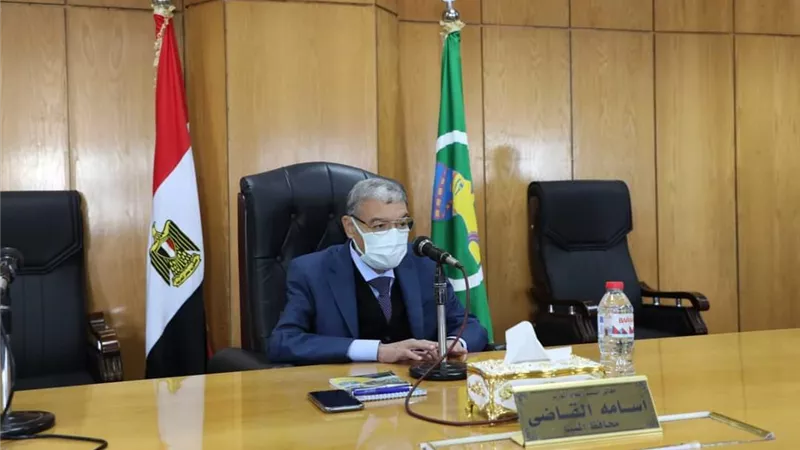 القاضي يُسلم 105 عقودا جديدة لتقنين أوضاع أملاك الدولة