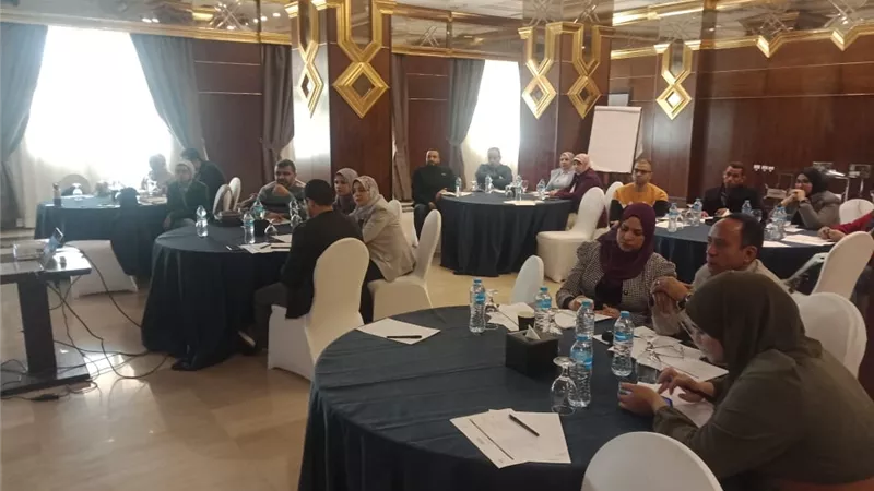أسيوط تشارك فى تدريب مهارات الاتصال