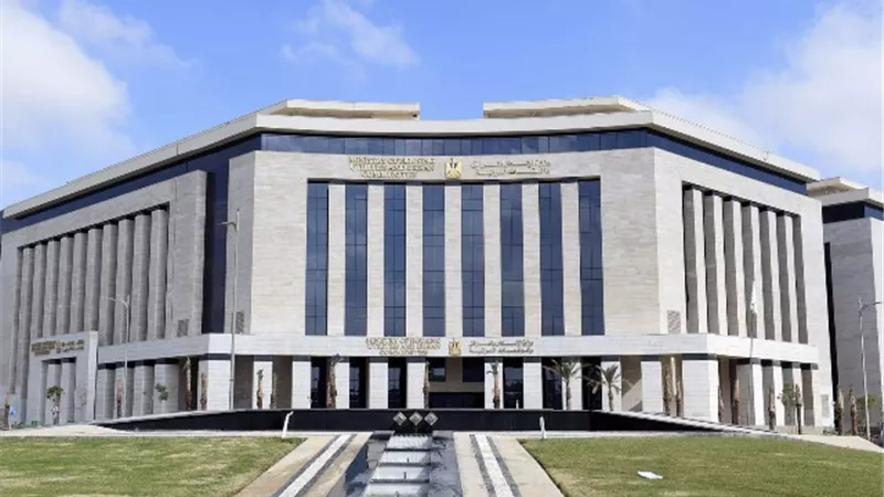 تعرض أحد رؤساء أجهزة المدن الجديدة لحادث أليم.. بالصور