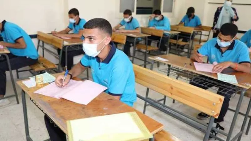 تداول امتحان الدراسات لطلاب الشهادة الإعدادية بالاسكندرية