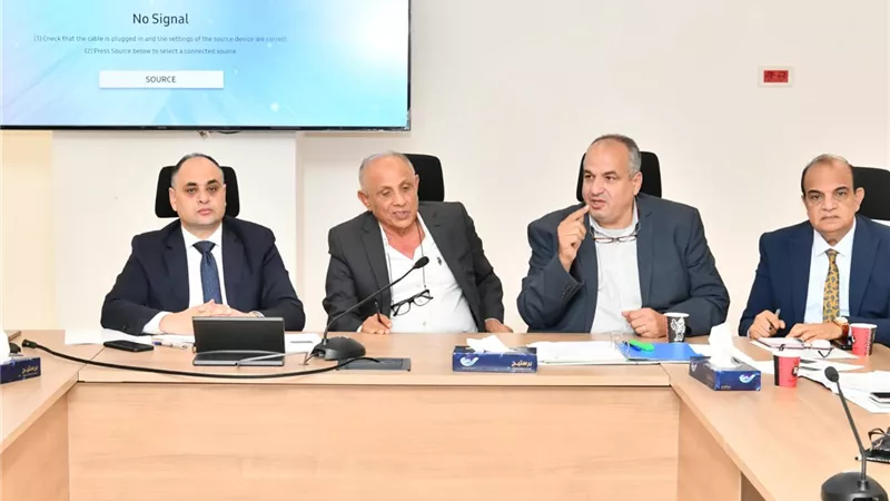 أبو سنة يترأس إجتماع اللجنة العليا بإعلان بيئة الشعاب المرجانية