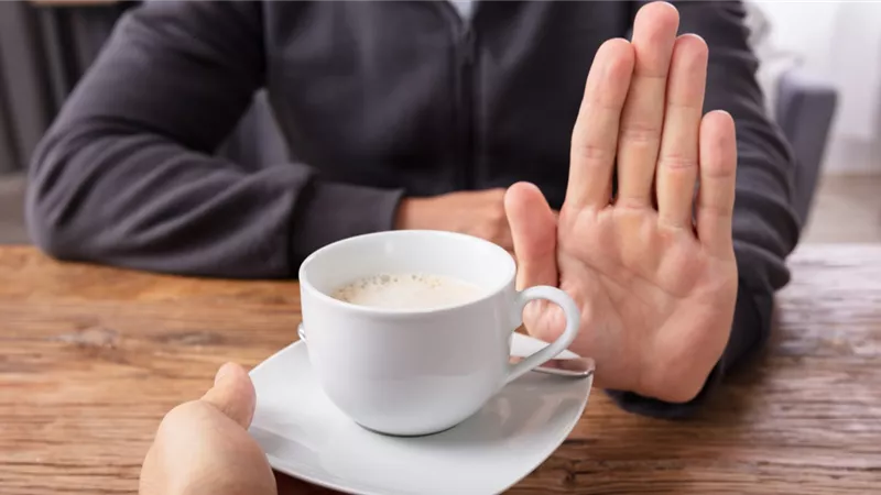 تعرف على ما يحدث لجسم عند التوقف عن تنازل الكافيين