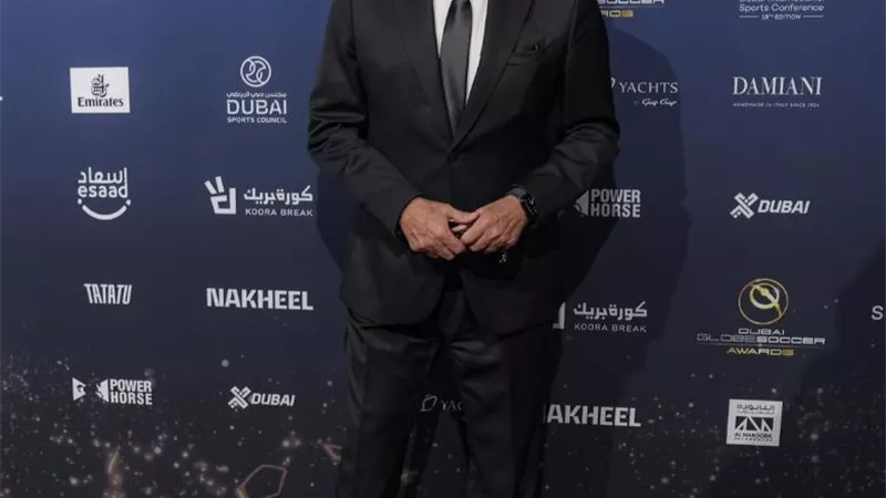 الخطيب يصل إلى مقر احتفالية مؤسسة «جلوب سوكر» بالإمارات